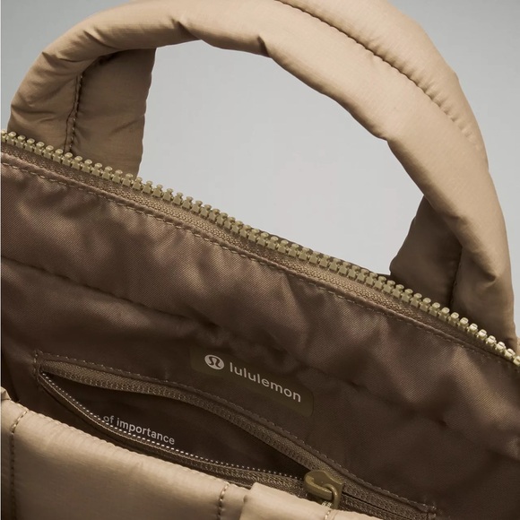 Lululemon Quilted Grid Tote Bag Mini 5L- Fawn Brown - Picture 9 of 9